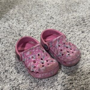 CROCS Kids Pink Patterned Water Shoes